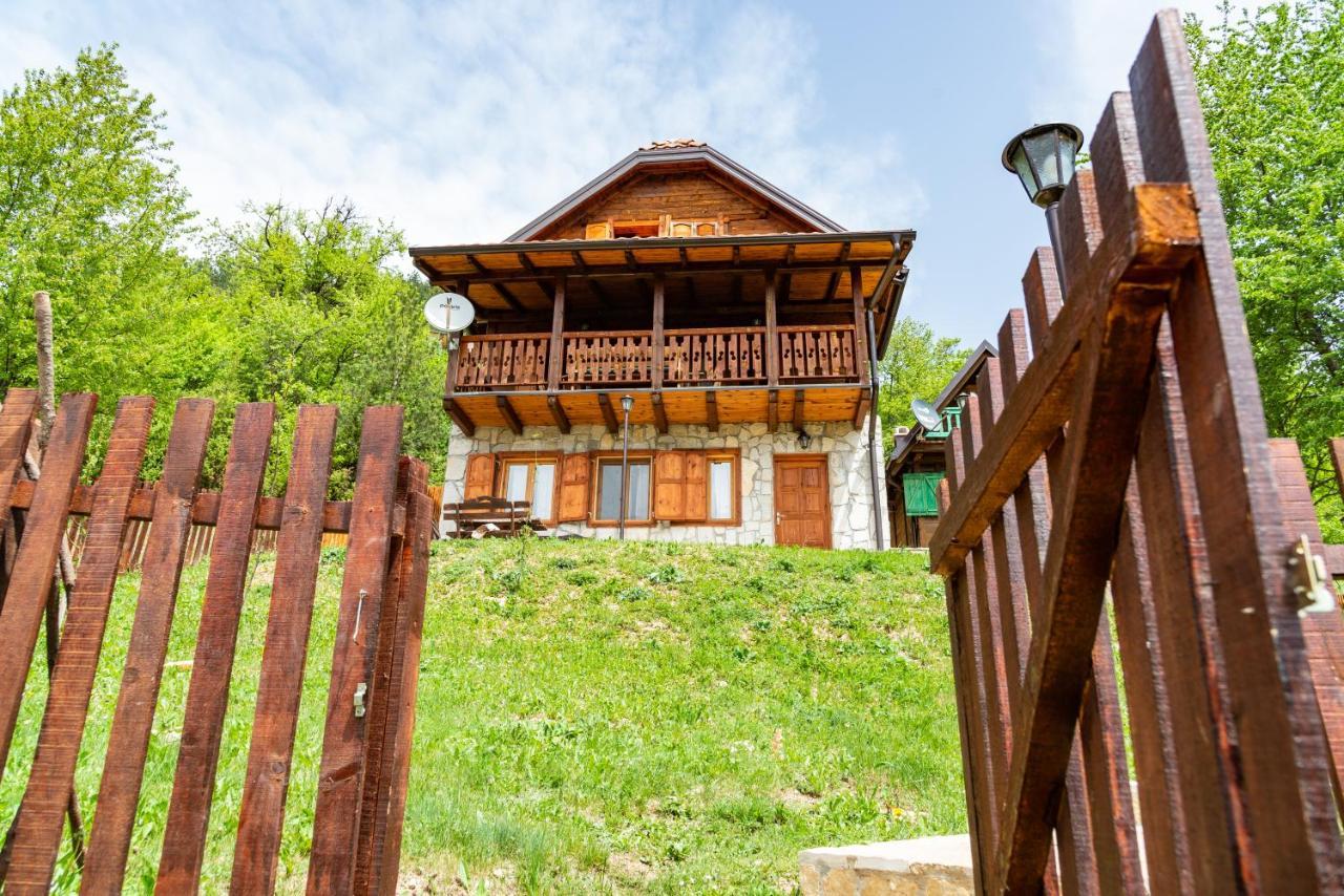 Drvene Kuce Suska - Wooden Houses Suska Zaovine Ngoại thất bức ảnh