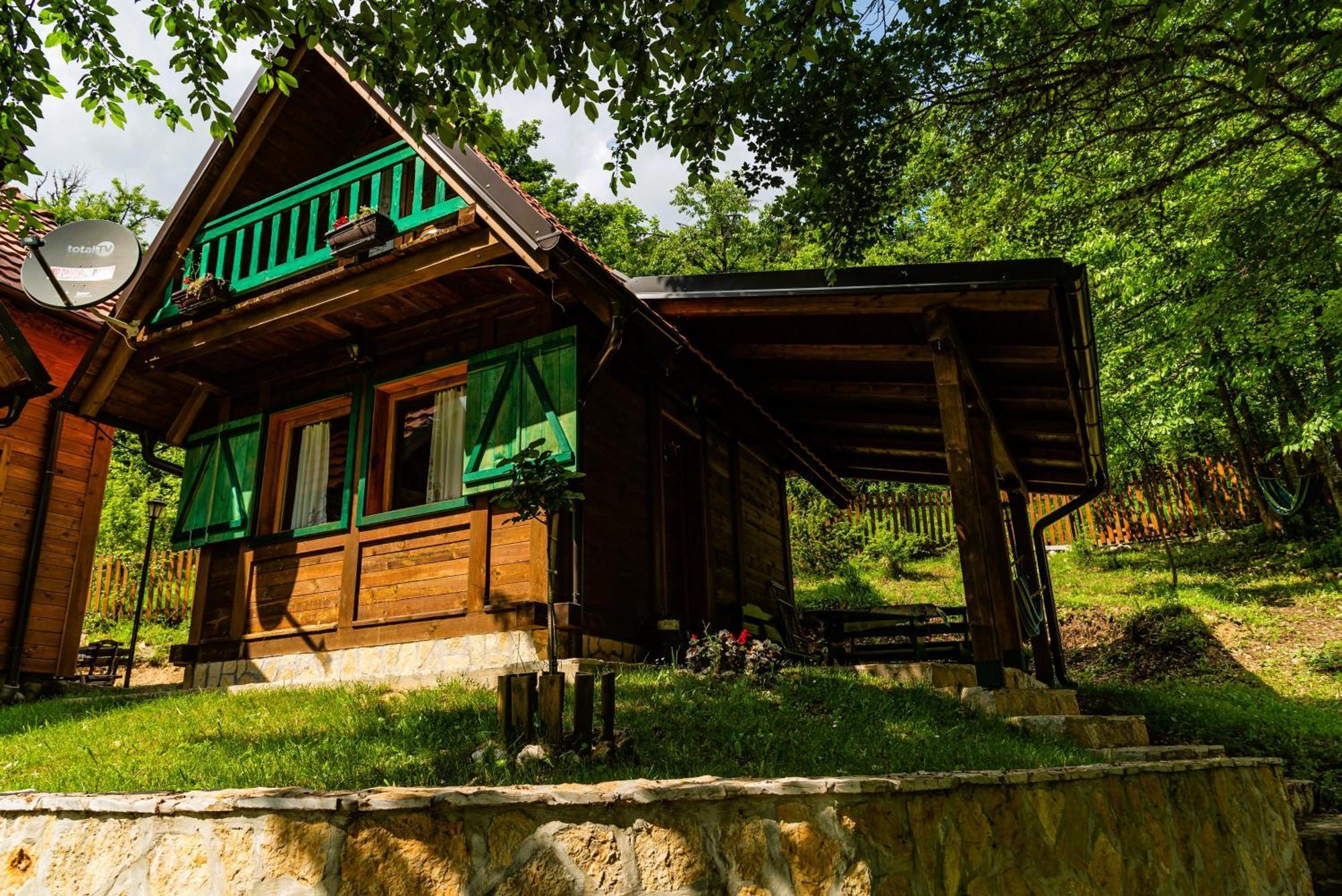 Drvene Kuce Suska - Wooden Houses Suska Zaovine Ngoại thất bức ảnh