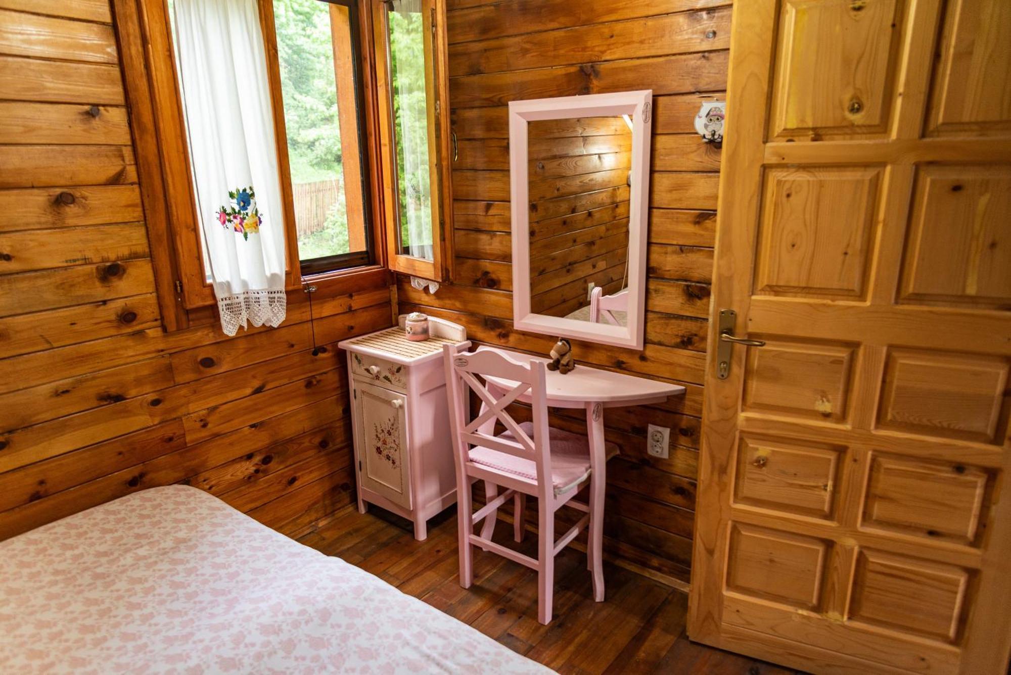 Drvene Kuce Suska - Wooden Houses Suska Zaovine Ngoại thất bức ảnh